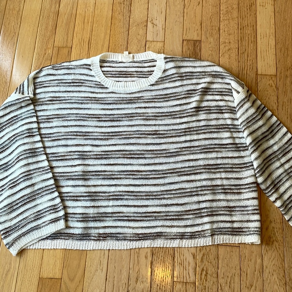 Boutique brand lightweight sweater